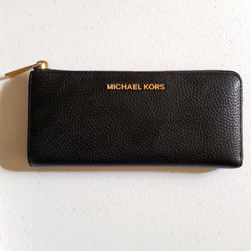 Michael Kors Jet Set Travel Wallet